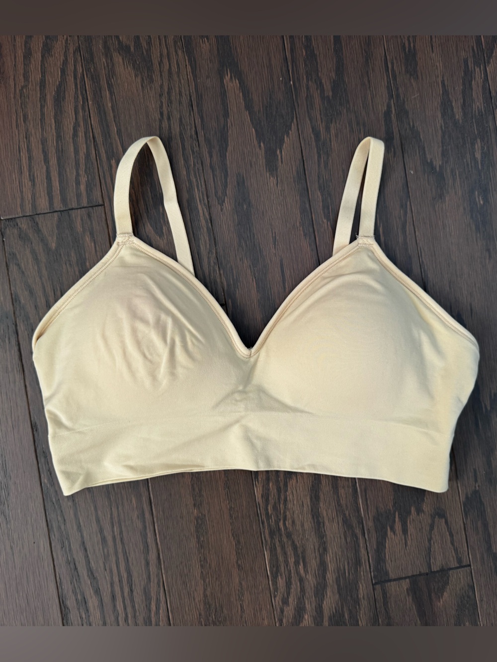Underoutfit 450 THE PULLOVER BRALETTE
SAND in Sand - Sz M